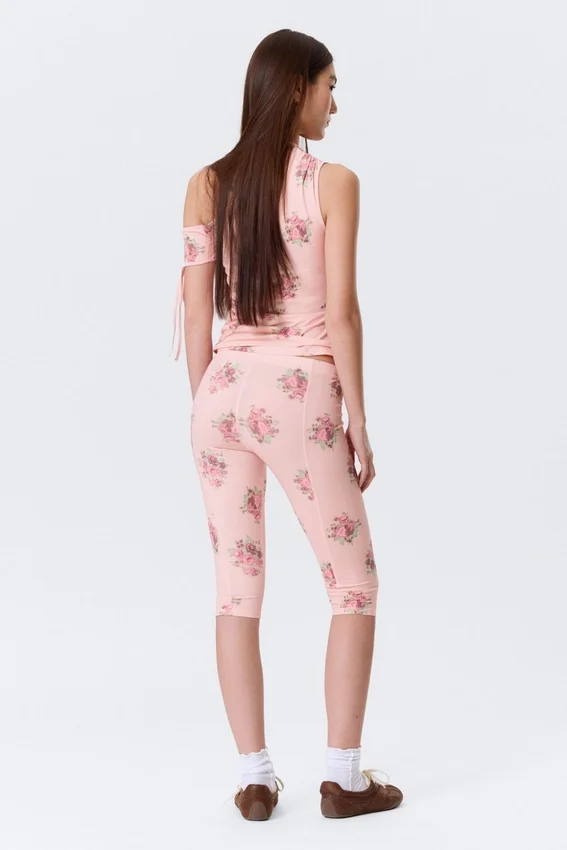 Leggings capri de talle medio y tacto suave – Rosa claro – Estampado floral Leggings capri de talle medio y tacto suave – Rosa claro – Estampado floral