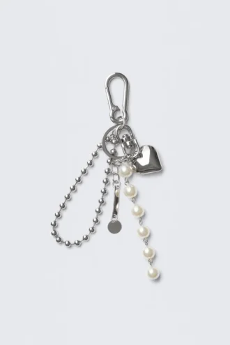 Llavero con varios colgantes – Metal/Perlas