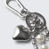 Llavero con varios colgantes – Metal/Perlas Llavero con varios colgantes – Metal/Perlas