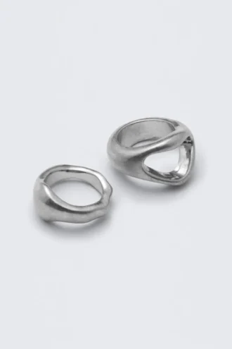Lote de 2 anillos esculturales de gran tamaño – Plata empolvada