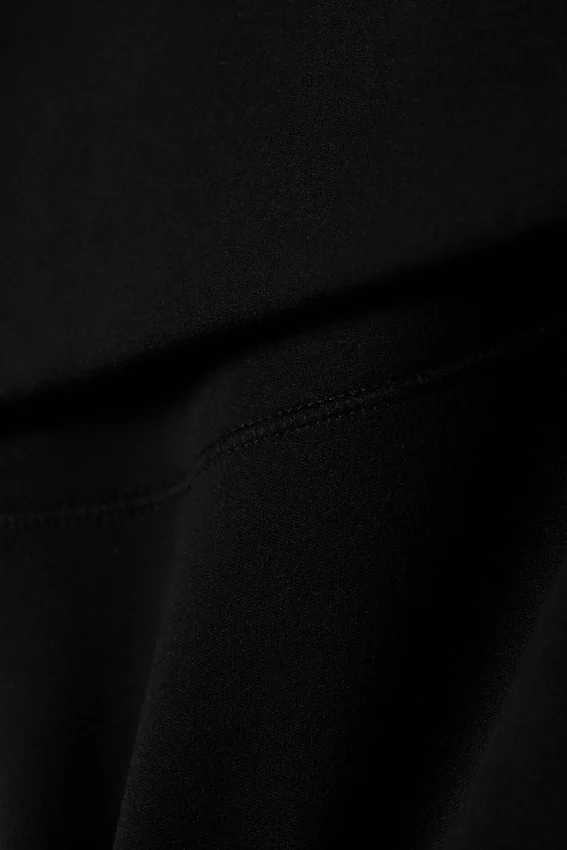Mallas de yoga acampanadas con cintura doblada – Negro Mallas de yoga acampanadas con cintura doblada – Negro