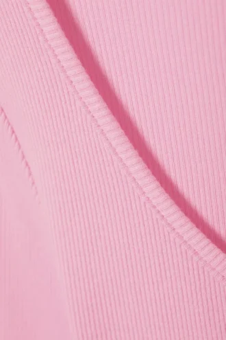 Mini camiseta Henley de canalé – Rosa
