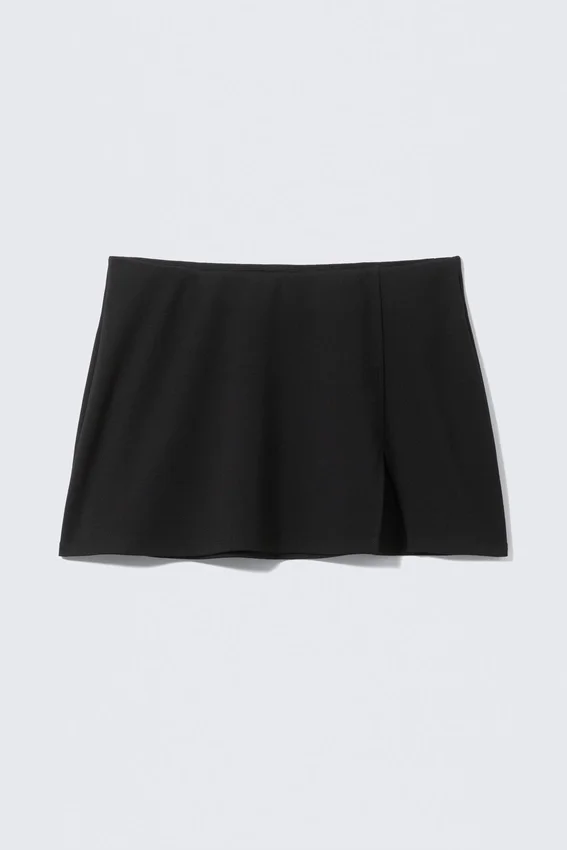 Mini falda con abertura – Negra Mini falda con abertura – Negra