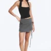Mini falda cruzada con tirantes – Gris oscuro jaspeado