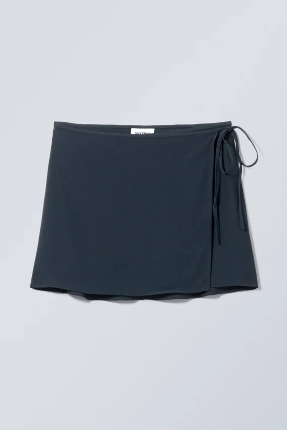 Mini falda cruzada entallada de viscosa – Azul oscuro Mini falda cruzada entallada de viscosa – Azul oscuro