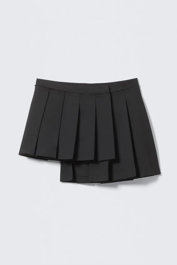 Minifalda cruzada plisada asimétrica – Negro Minifalda cruzada plisada asimétrica – Negro