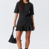 Minivestido ajustado y acampanado – Negro Minivestido ajustado y acampanado – Negro
