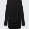 Minivestido asimétrico drapeado de manga larga – Negro Minivestido asimétrico drapeado de manga larga – Negro