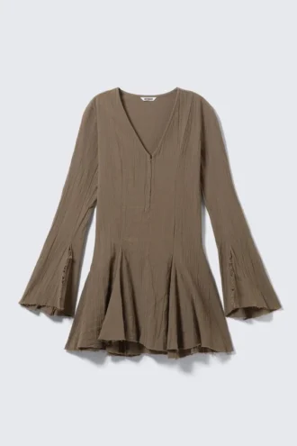 Minivestido de manga larga arrugado – Dark Mole