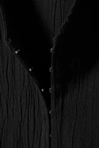 Minivestido de manga larga arrugado – Negro