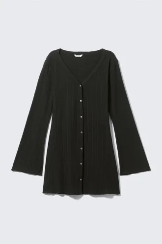 Minivestido de manga larga con cuello en V – Negro