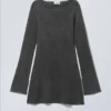 Minivestido de manga larga – Negro lavado