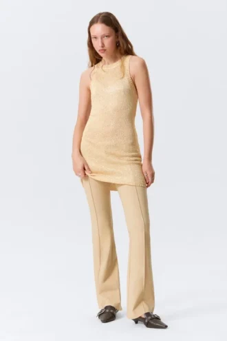 Minivestido de punto transparente con lentejuelas – Beige dorado