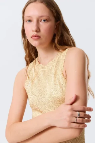 Minivestido de punto transparente con lentejuelas – Beige dorado