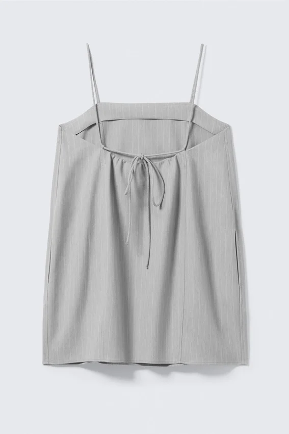 Minivestido de sarga con lazo en la espalda – Gris claro – Rayas finas Minivestido de sarga con lazo en la espalda – Gris claro – Rayas finas