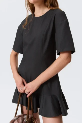 Minivestido entallado y acampanado – Gris oscuro