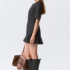 Minivestido entallado y acampanado – Gris oscuro Minivestido entallado y acampanado – Gris oscuro