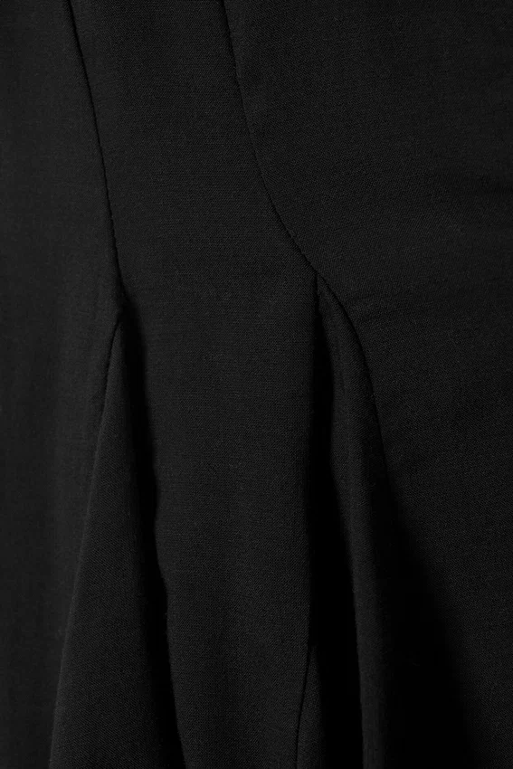Minivestido fluido con cuello en V – Negro Minivestido fluido con cuello en V – Negro
