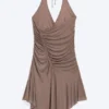 Minivestido halter fruncido – Marrón lavado Minivestido halter fruncido – Marrón lavado
