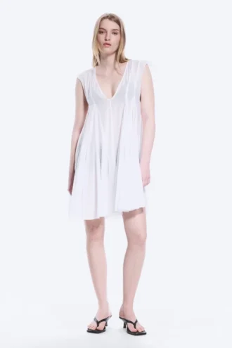 Minivestido holgado con cuello en V – Blanco