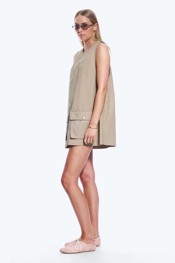 Minivestido tipo pichi de lona de algodón de estilo utilitario – Beige Minivestido tipo pichi de lona de algodón de estilo utilitario – Beige