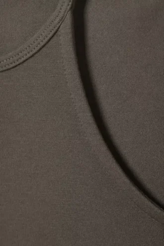Negro – Gris oscuro