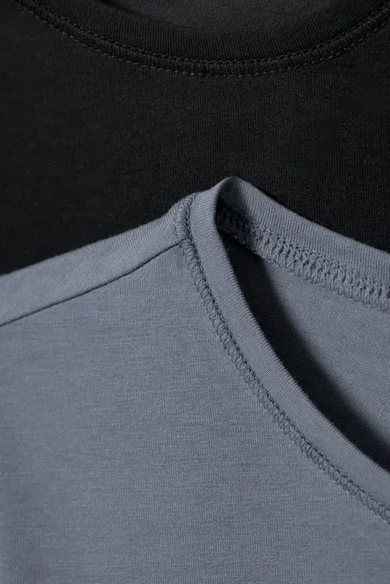 Pack de 2 camisetas de corte ajustado – Negro Pack de 2 camisetas de corte ajustado – Negro
