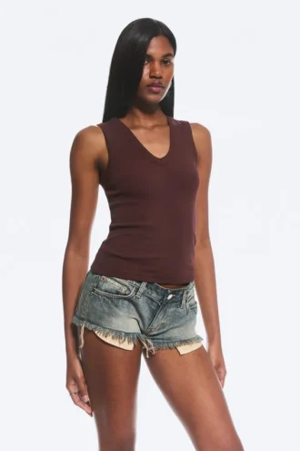 Pack de 2 camisetas de tirantes de cuello en V acanaladas – Rojo oscuro
