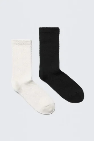 Pack de 2 pares de calcetines cortos de algodón con punto calado – Negro y blanco Pack de 2 pares de calcetines cortos de algodón con punto calado – Negro y blanco
