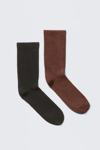 Pack de 2 pares de calcetines cortos lavados – Negro y rojo Pack de 2 pares de calcetines cortos lavados – Negro y rojo
