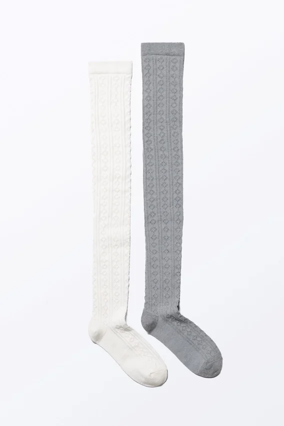Pack de 2 pares de calcetines hasta la rodilla con punto calado – Gris y blanco Pack de 2 pares de calcetines hasta la rodilla con punto calado – Gris y blanco