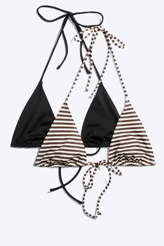 Pack de 2 tops de bikini triangulares con tirantes – Negro + rayas marrones Pack de 2 tops de bikini triangulares con tirantes – Negro + rayas marrones