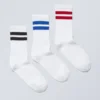 Pack de 3 calcetines deportivos a rayas – Rayas azules, negras y rojas Pack de 3 calcetines deportivos a rayas – Rayas azules, negras y rojas