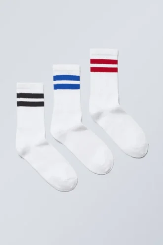Pack de 3 calcetines deportivos a rayas – Rayas azules, negras y rojas