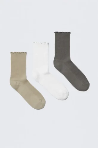 Pack de 3 pares de calcetines con borde de volantes – Beige/Blanco/Gris