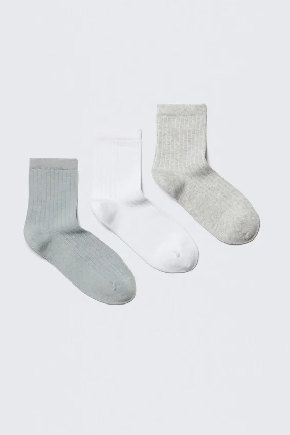 Pack de 3 pares de calcetines cortos acanalados – Azul/Blanco/Gris Pack de 3 pares de calcetines cortos acanalados – Azul/Blanco/Gris