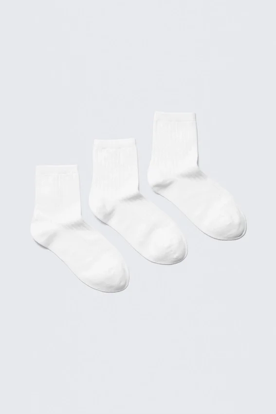 Pack de 3 pares de calcetines cortos acanalados – Blanco Pack de 3 pares de calcetines cortos acanalados – Blanco
