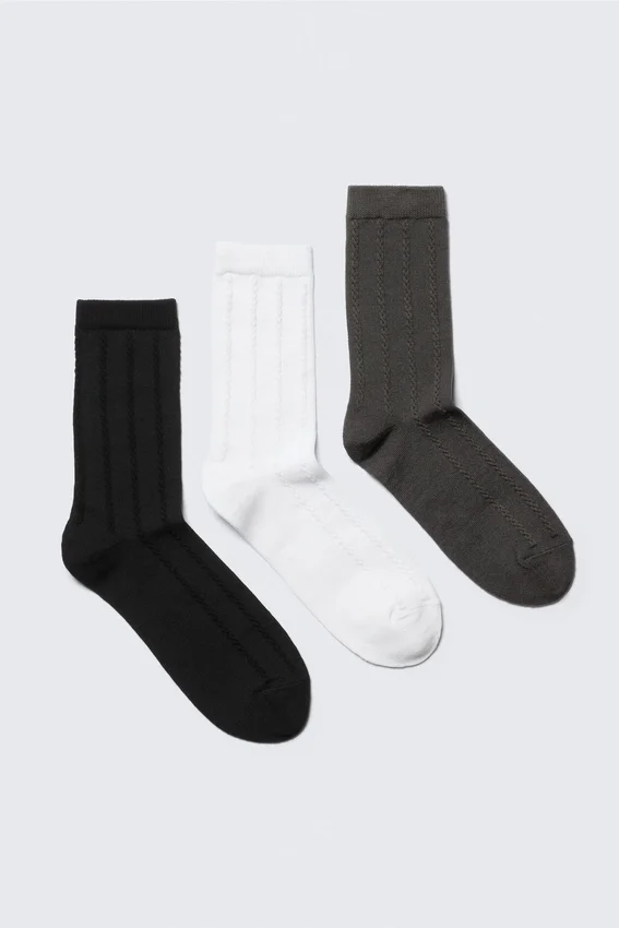 Pack de 3 pares de calcetines de caña media con punto trenzado – Negro/Blanco/Gris Pack de 3 pares de calcetines de caña media con punto trenzado – Negro/Blanco/Gris