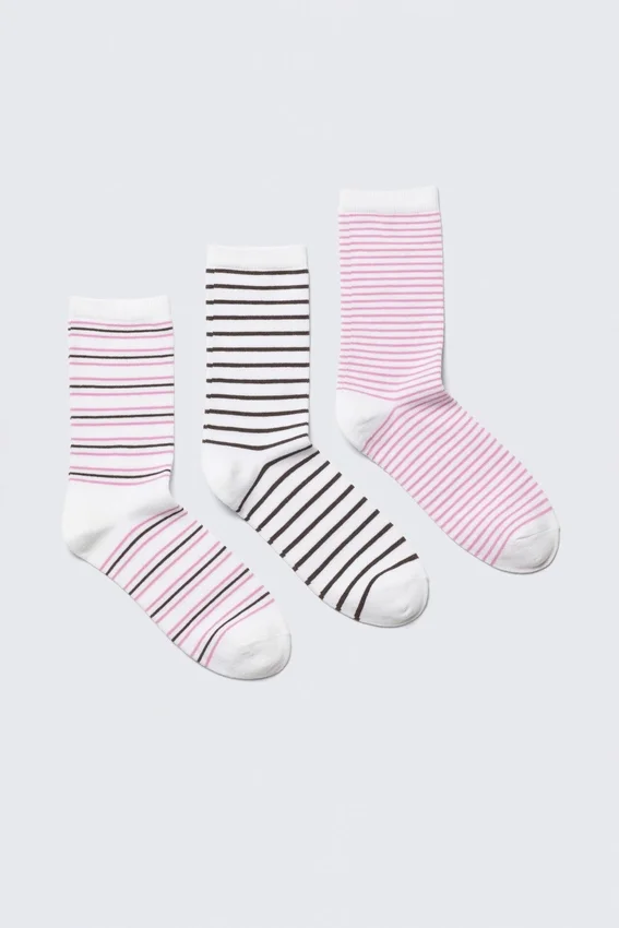 Pack de 3 pares de calcetines de rayas – Blanco – Rayas negras y rosas Pack de 3 pares de calcetines de rayas – Blanco – Rayas negras y rosas