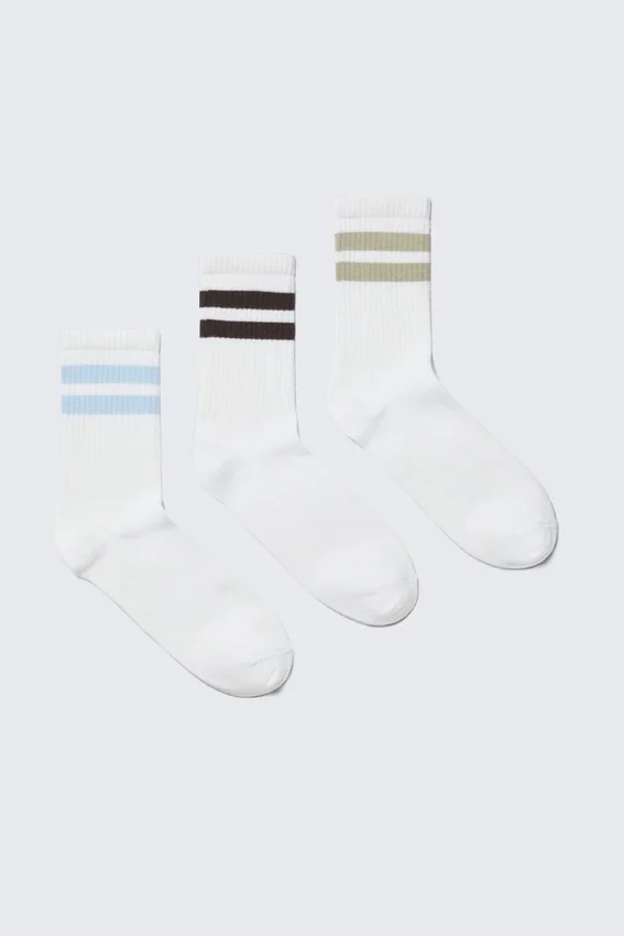 Pack de 3 pares de calcetines deportivos a rayas – Blanco – Azul/Negro/Beige Pack de 3 pares de calcetines deportivos a rayas – Blanco – Azul/Negro/Beige