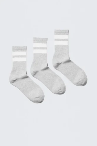 Pack de 3 pares de calcetines deportivos a rayas – Gris – Rayas blancas
