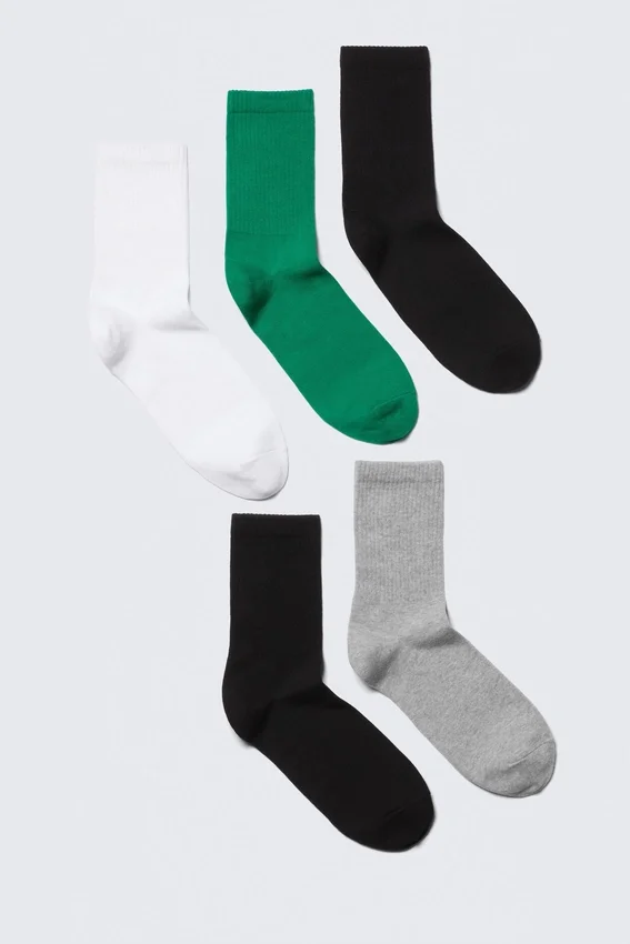 Pack de 5 pares de calcetines deportivos – Negro/Blanco/Gris/Verde Pack de 5 pares de calcetines deportivos – Negro/Blanco/Gris/Verde