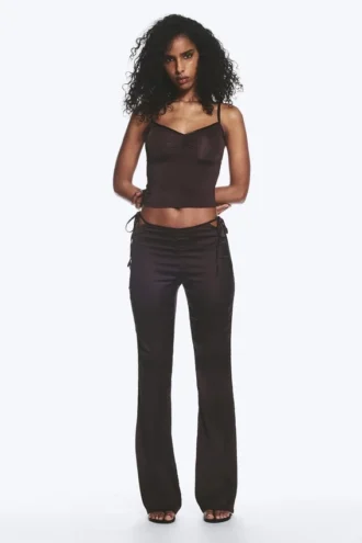 Pantalones acampanados con aberturas de satén – Marrón oscuro