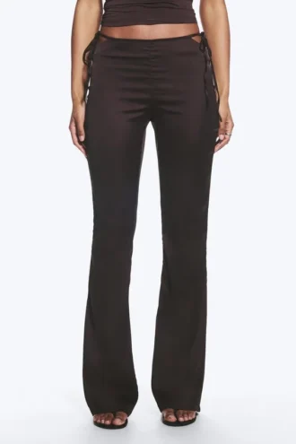 Pantalones acampanados con aberturas de satén – Marrón oscuro
