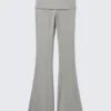Pantalones acampanados de cintura baja con canalé – Gris polvoriento