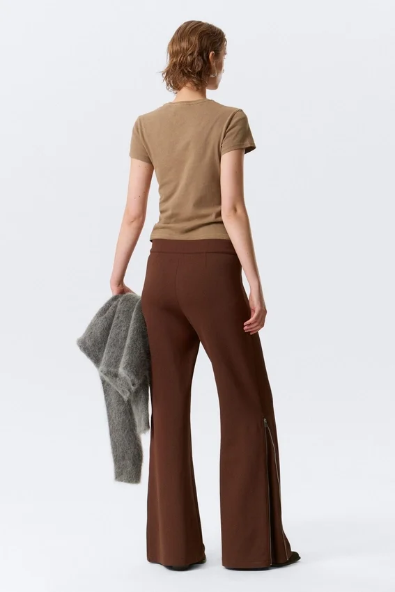 Pantalones acampanados de talle medio con cremallera – Marrón Pantalones acampanados de talle medio con cremallera – Marrón