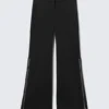 Pantalones acampanados de talle medio con cremallera – Negro Pantalones acampanados de talle medio con cremallera – Negro