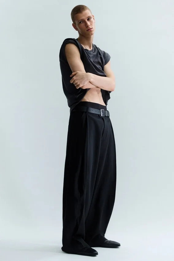 Pantalones anchos de corte holgado con pliegues – Negro Pantalones anchos de corte holgado con pliegues – Negro