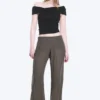 Pantalones anchos de talle bajo con efecto arrugado – Marrón oscuro