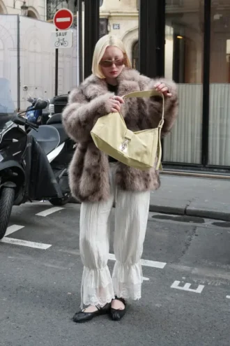 Pantalones bombachos de talle bajo con ribete de encaje de Rosabel – Blanco